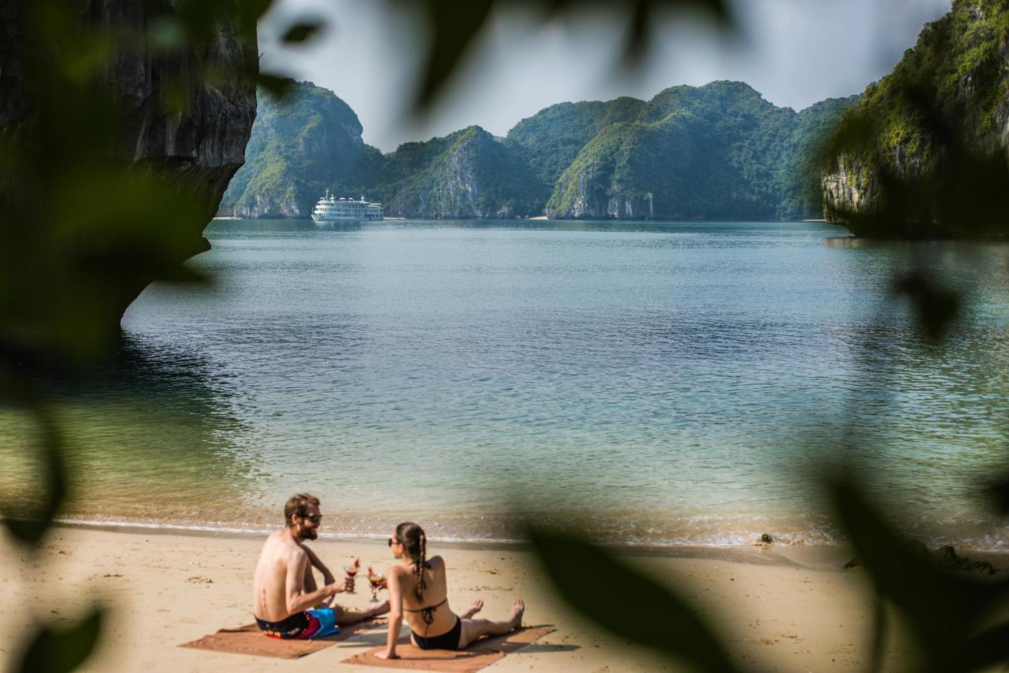 Bhaya Legend Cruises Hotel Ha Long Exterior photo