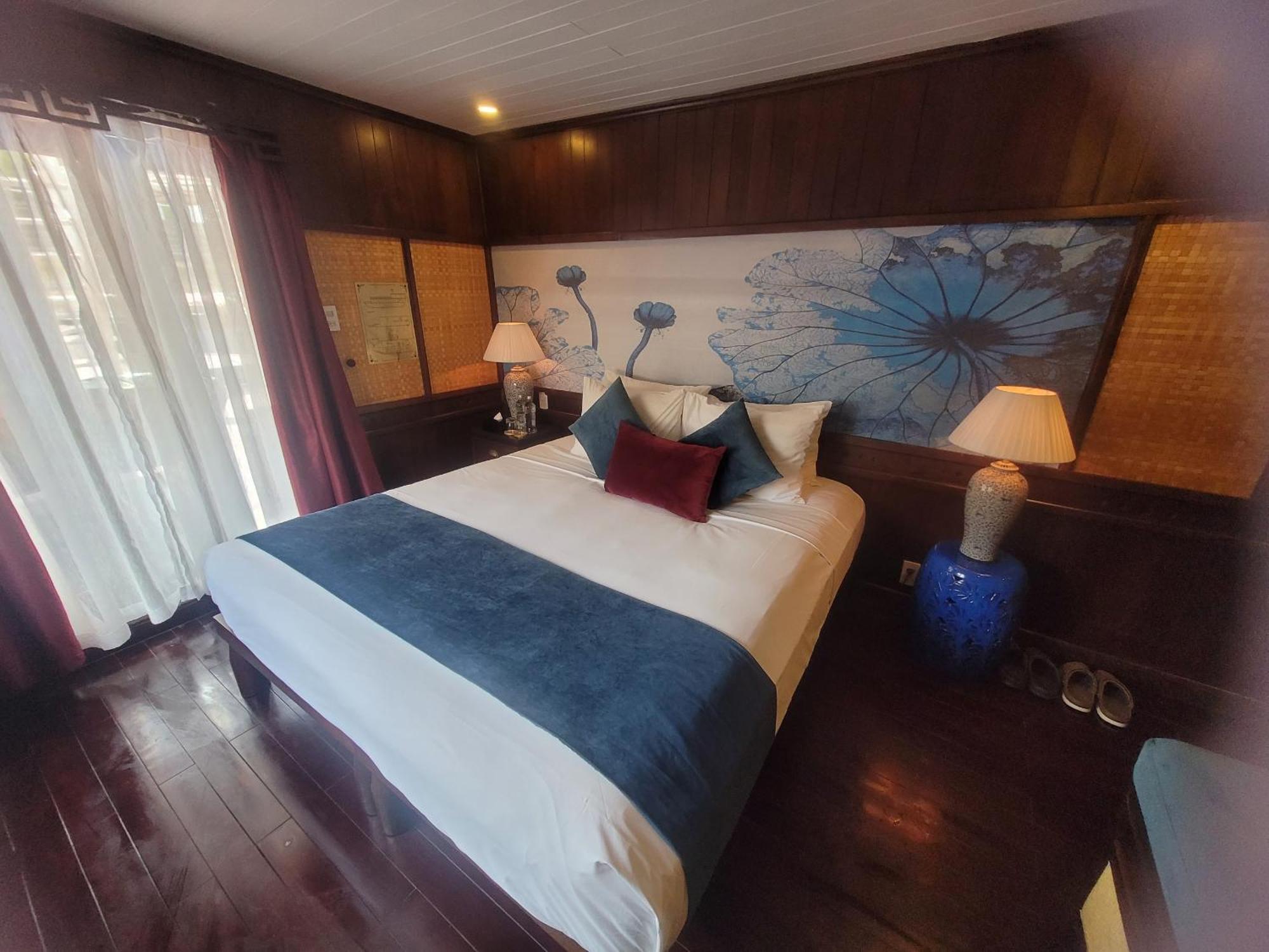 Bhaya Legend Cruises Hotel Ha Long Room photo