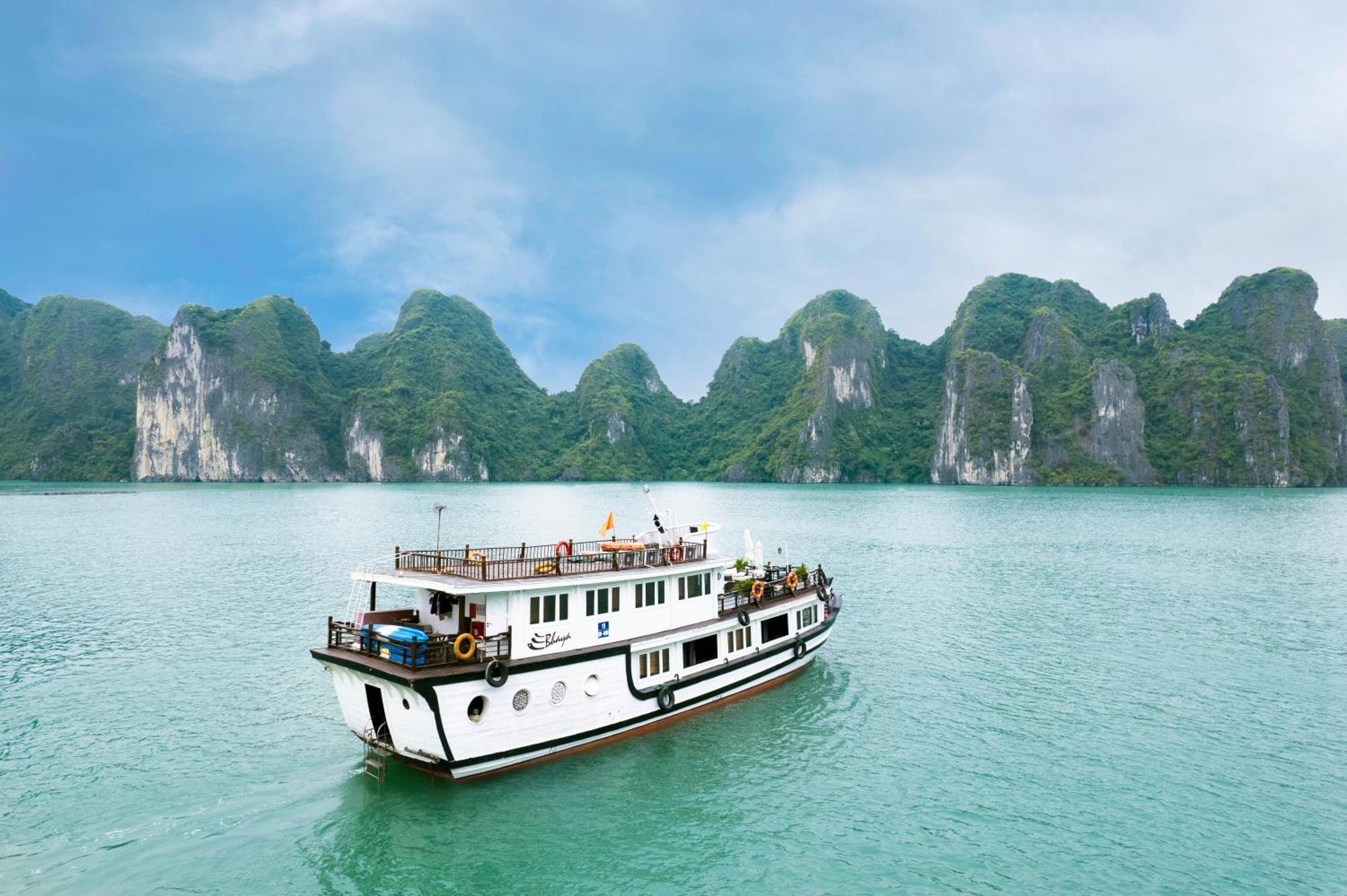 Bhaya Legend Cruises Hotel Ha Long Exterior photo