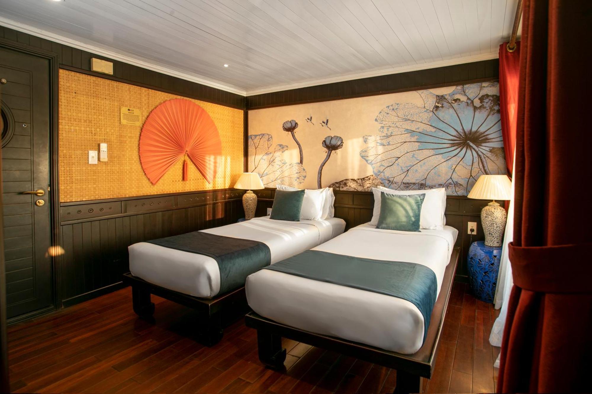 Bhaya Legend Cruises Hotel Ha Long Exterior photo