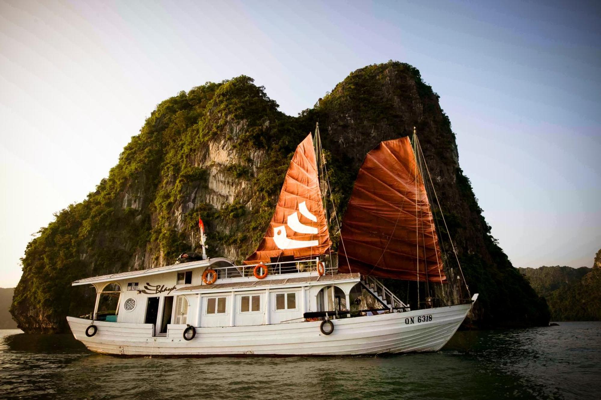 Bhaya Legend Cruises Hotel Ha Long Exterior photo