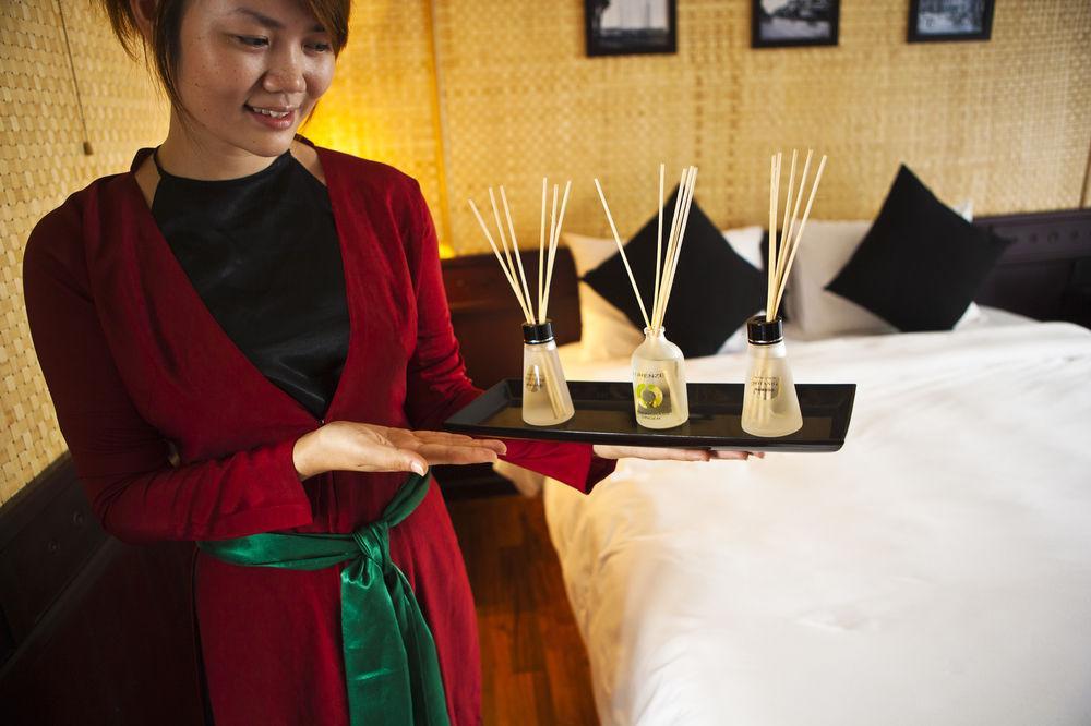 Bhaya Legend Cruises Hotel Ha Long Exterior photo