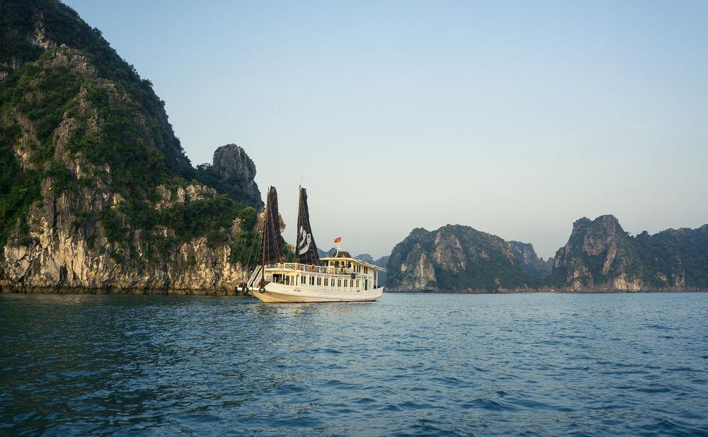 Bhaya Legend Cruises Hotel Ha Long Exterior photo